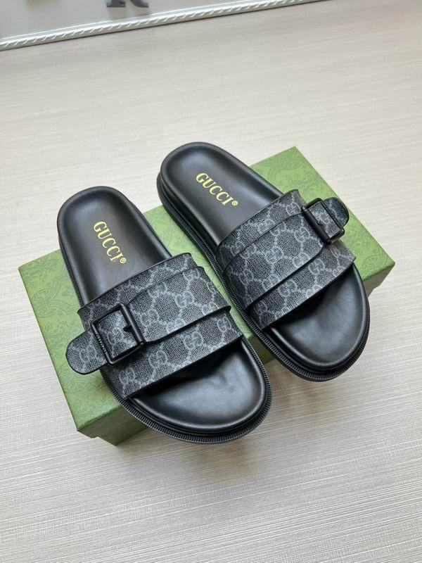 Gucci Men's Slippers 579